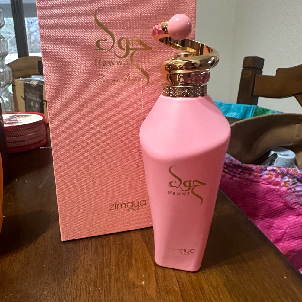 Zimaya hawaa pink perfume